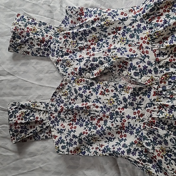 Super cute floral dress - Picture 1 of 5